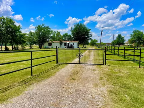 9516 County Road 513, Alvarado, TX 76009