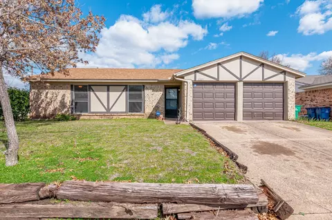6325 Cascade Cir, Watauga, TX 76148