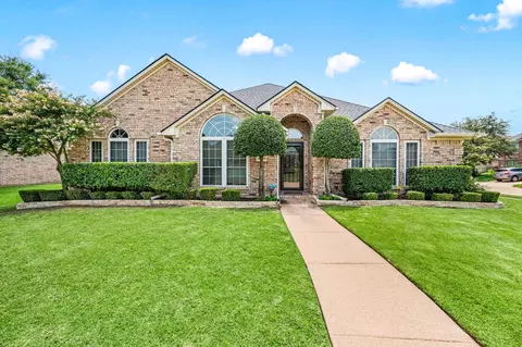 4000 Sweetwood Ct, Haltom City, TX 76137
