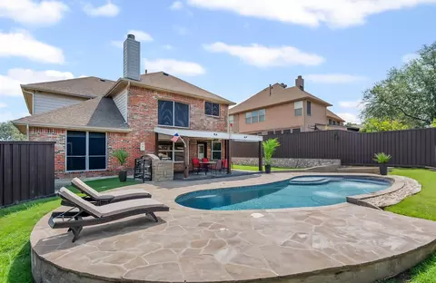 1413 Glenshire Dr, Garland, TX 75043