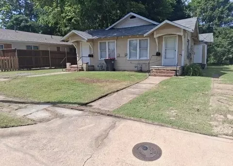 329 E And 331 E Price St, Paris, TX 75460