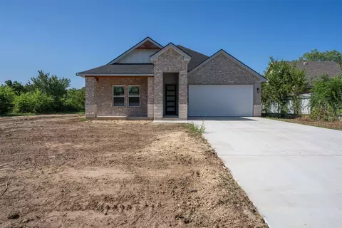 5208 Cox St, Fort Worth, TX 76105
