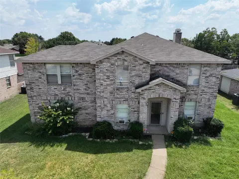 664 Lowe Dr, Cedar Hill, TX 75104