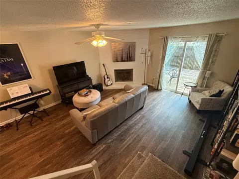 66 Abbey Rd, Euless, TX 76039 photo 3