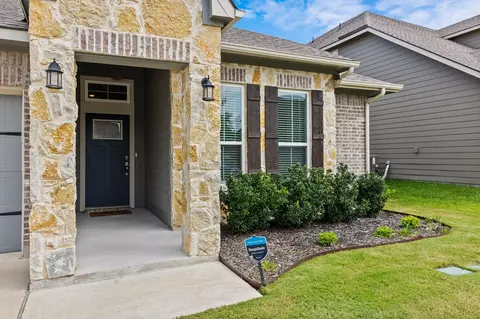 Exterior - 11409 Solar St, Lorena, TX 76655 photo 4 of 9