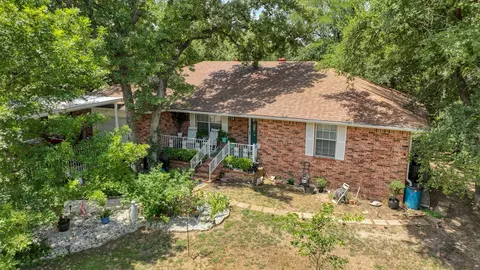 123 Conway Ln, Azle, TX 76020