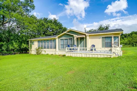 700 Gathings Ave, Covington, TX 76636