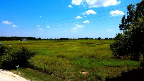 167 Fruitland Rd, Bowie, TX 76230