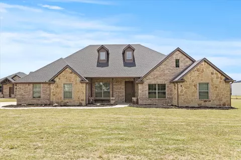 12121 Riek Rd, Krum, TX 76249