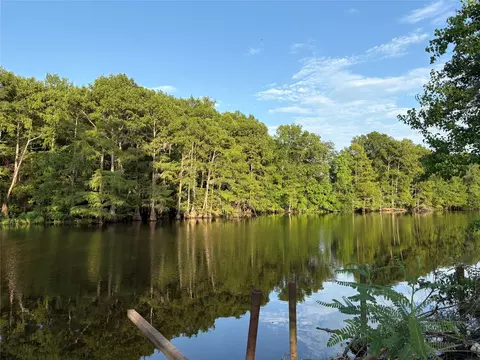 190 Horseshoe Bridge Rd, Doyline, LA 71023
