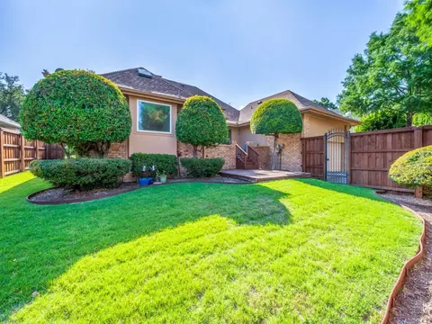 Exterior - 7424 Summitview Dr, Irving, TX 75063 photo 4 of 4