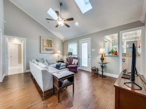 Living - 7424 Summitview Dr, Irving, TX 75063 photo 6 of 6