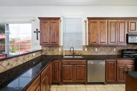 8213 Eagle Dr, Rowlett, TX 75088 photo 11