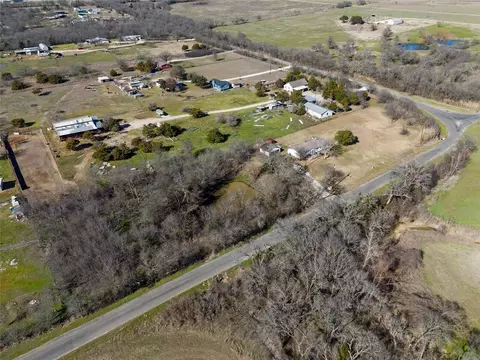 3725 Bluhm Rd, West, TX 76691 photo 5