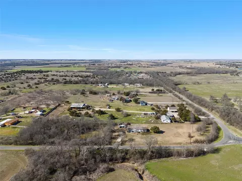 3725 Bluhm Rd, West, TX 76691 photo 8