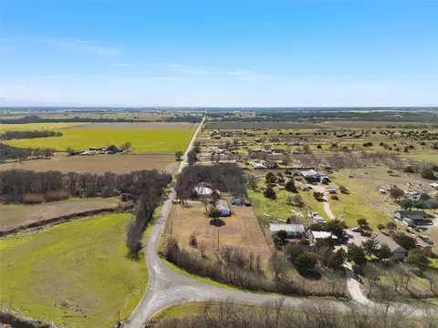 3725 Bluhm Rd, West, TX 76691 photo 7