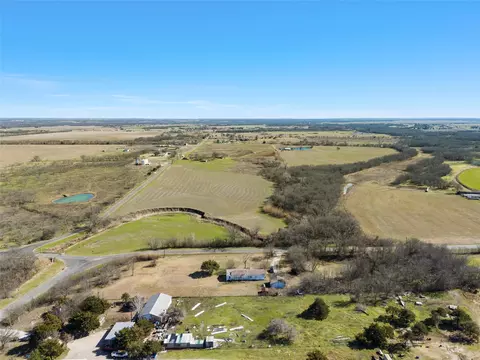 3725 Bluhm Rd, West, TX 76691 photo 9