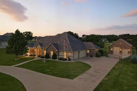 150 Ellis Spring Dr, Weatherford, TX 76085