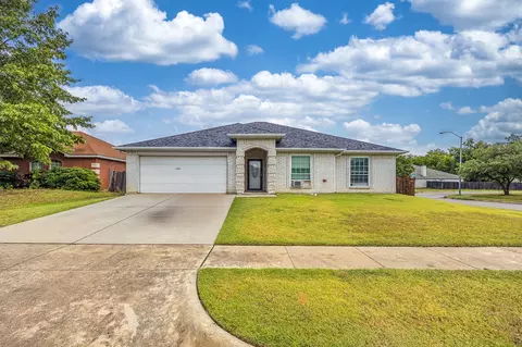 500 Dustin St, Saginaw, TX 76179