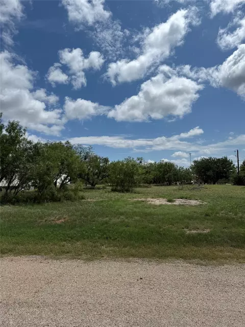 2307 Coke St, Sweetwater, TX 79556