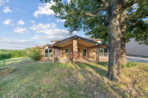 244 Cartwright Hill Ln, Gainesville, TX 76240