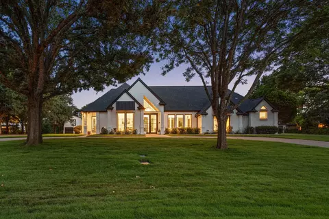 875 Harbor Ct, Southlake, TX 76092