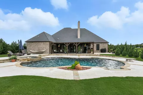 117 Running Bear Trl, Decatur, TX 76234