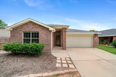 13901 Walnut Canyon Ct, Roanoke, TX 76262