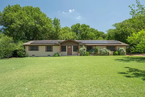 3720 N Elm St, Denton, TX 76207