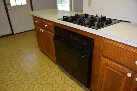 Kitchen - 1307 Mark Dr, Minden, LA 71055 photo 2 of 3
