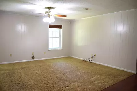 Living - 1307 Mark Dr, Minden, LA 71055 photo 3 of 4