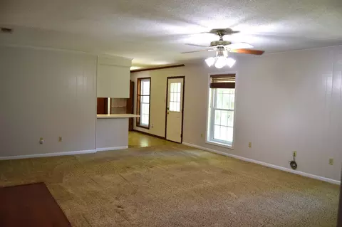 Living - 1307 Mark Dr, Minden, LA 71055 photo 2 of 4