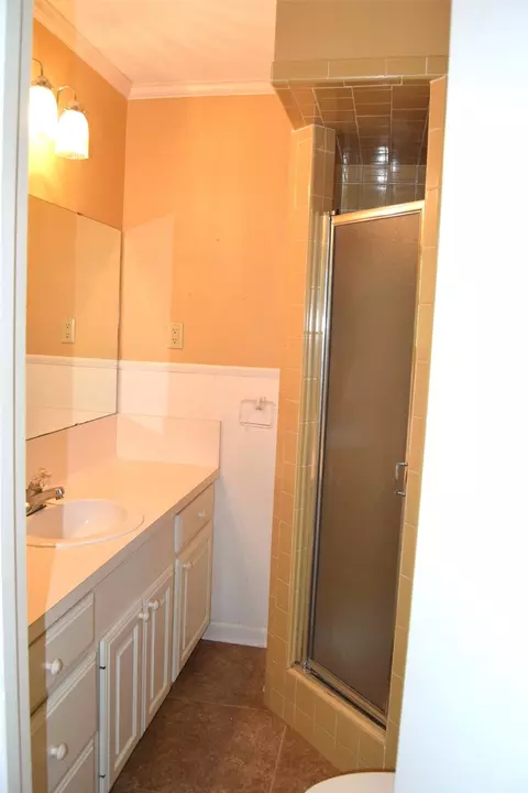 Bath - 1307 Mark Dr, Minden, LA 71055 photo 3 of 3