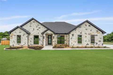 301 Canyon Oaks Cir, Troy, TX 76579