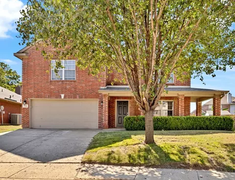 7312 Falcon Ct, North Richland Hills, TX 76180