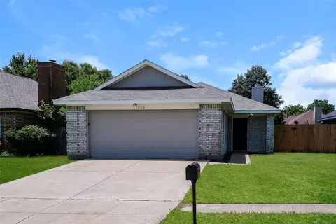 804 Melville Dr, Arlington, TX 76015