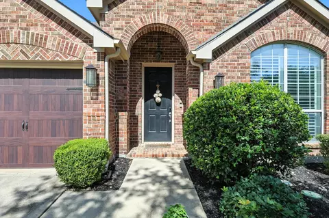 1141 Noble Ave, Lantana, TX 76226
