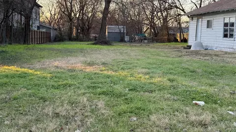 1203 Mill St, Gainesville, TX 76240