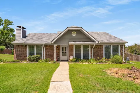 1726 Fern Ct, Lewisville, TX 75067