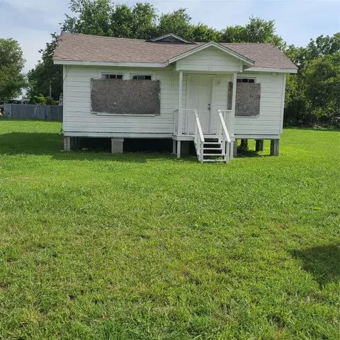609 E Dobkins St, Dublin, TX 76446