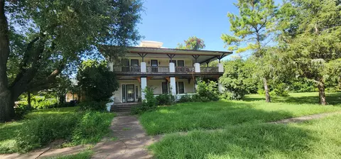 416 W Main St, Wortham, TX 76693