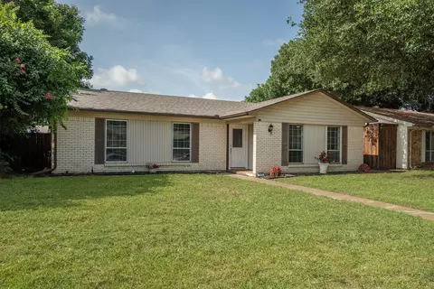 906 Roaming Road Dr, Allen, TX 75002