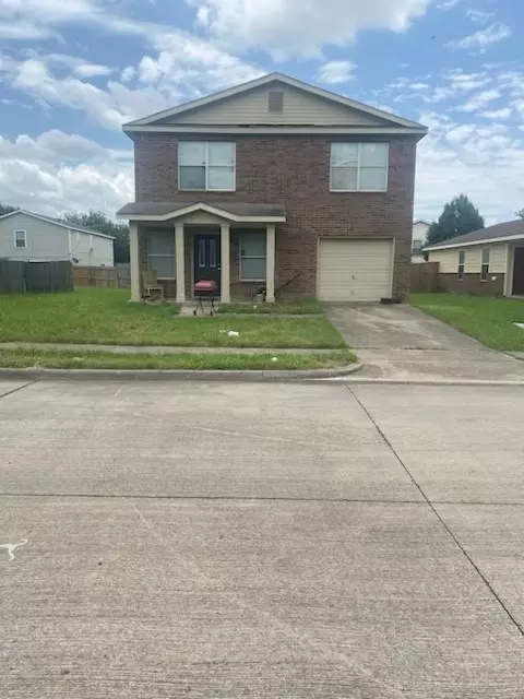 260 Ariel Ln, Wilmer, TX 75172