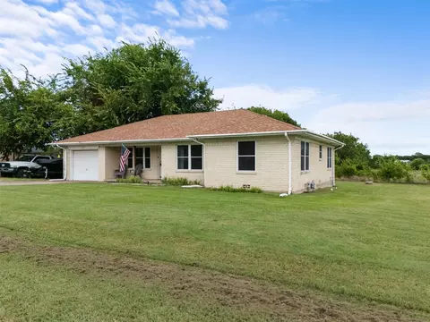 107 Southmayd Rd, Southmayd, TX 76268