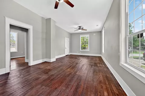 Living - 110 E Munson St, Denison, TX 75021 photo 6 of 7