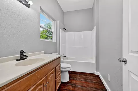 Bath - 110 E Munson St, Denison, TX 75021 photo 1 of 1