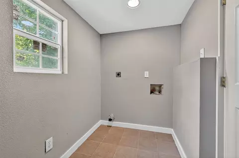 Other - 110 E Munson St, Denison, TX 75021 photo 1 of 9