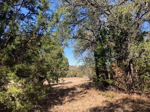 6117 N Aberdeen Dr, Cleburne, TX 76033