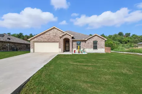 643 Lanai Dr, Runaway Bay, TX 76426