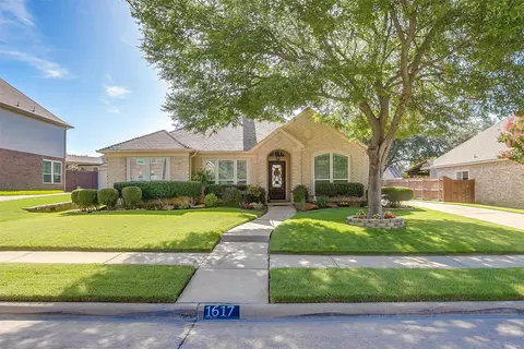 1617 Suncrest Dr, Keller, TX 76248